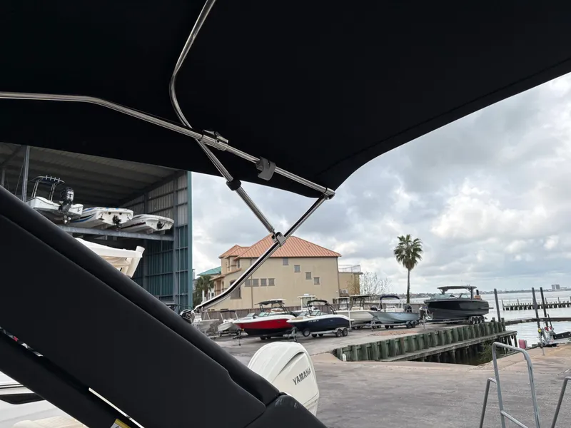 Slide: The Image of Sea Ray SDX 230 Outboard 2026 - 12