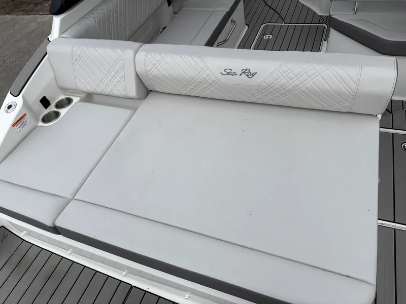 Slide: The Image of Sea Ray SDX 230 Outboard 2026 - 2