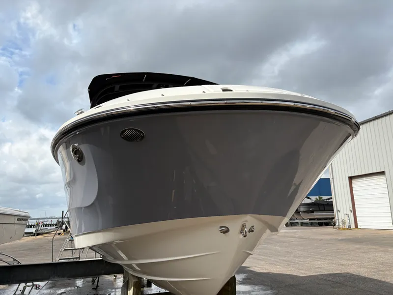 Slide: The Image of Sea Ray SDX 230 Outboard 2026 - 25