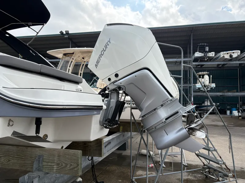 Slide: The Image of Sea Ray SDX 230 Outboard 2026 - 27