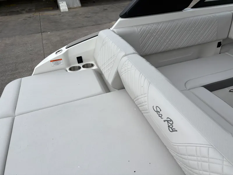 Slide: The Image of Sea Ray SDX 230 Outboard 2026 - 3