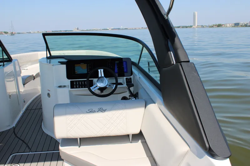 Slide: The Image of Sea Ray SDX 230 Outboard 2026 - 43