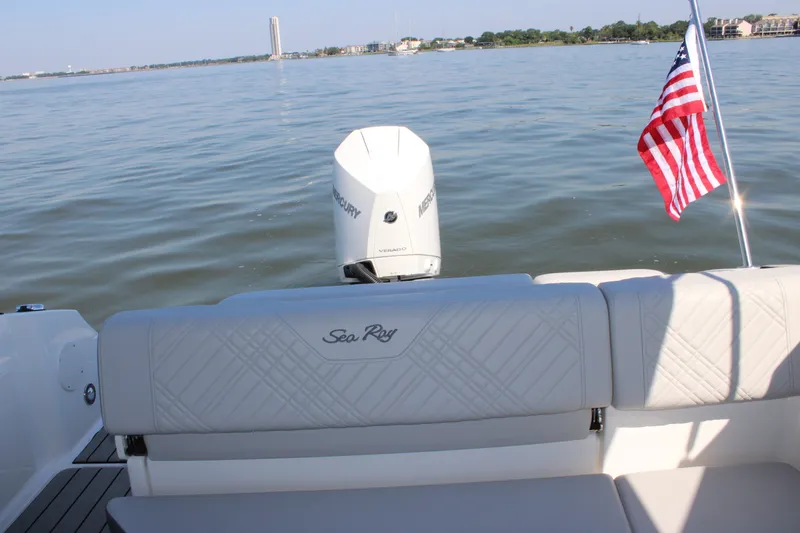 Slide: The Image of Sea Ray SDX 230 Outboard 2026 - 59