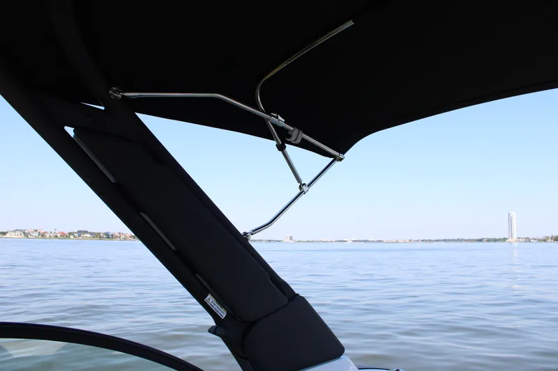 Slide: The Image of Sea Ray SDX 230 Outboard 2026 - 71