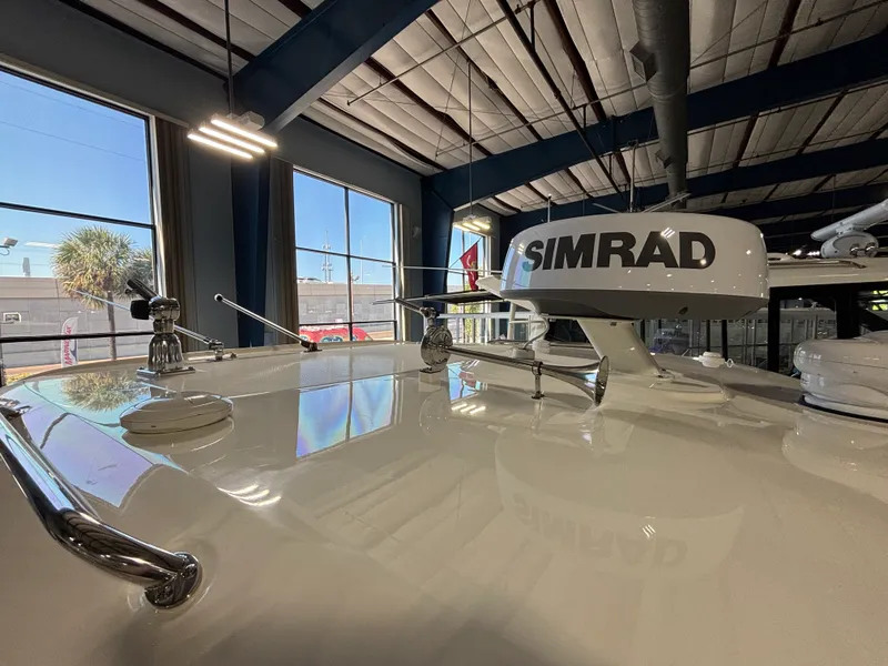 Slide: The Image of Boston Whaler 285 Conquest 2026 - 20