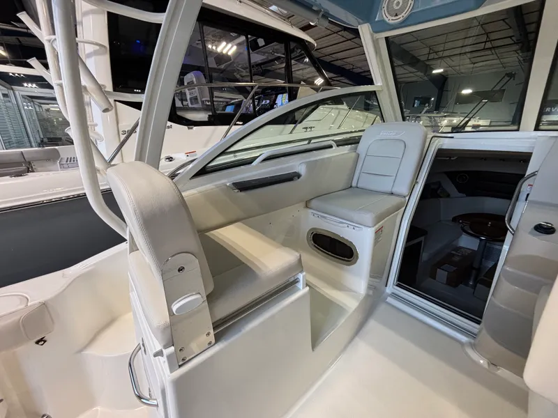 Slide: The Image of Boston Whaler 285 Conquest 2026 - 8