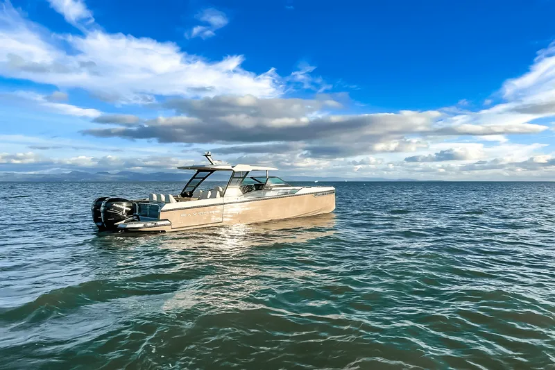 Slide: The Image of Saxdor 320 GTO 2026 - 30