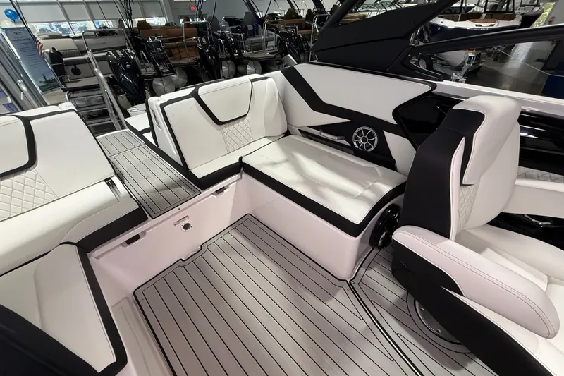 Slide: The Image of Yamaha 252S 2026 - 11