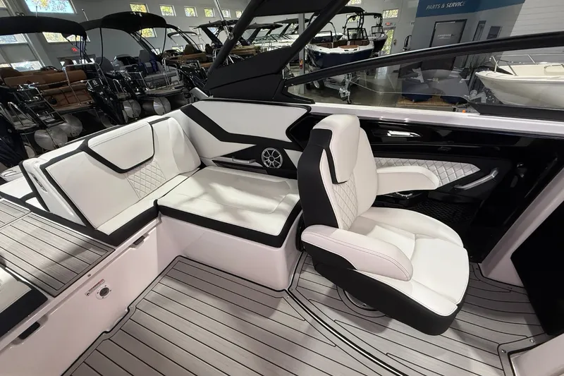 Slide: The Image of Yamaha 252S 2026 - 12