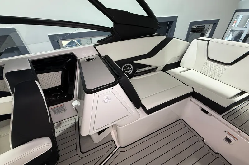 Slide: The Image of Yamaha 252S 2026 - 13