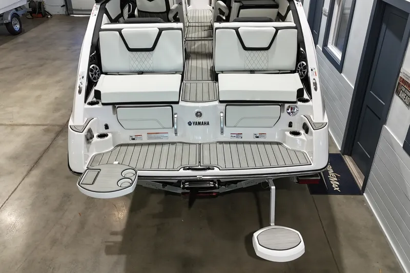 Slide: The Image of Yamaha 252S 2026 - 6