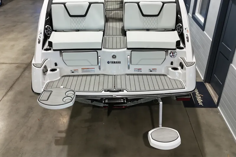 Slide: The Image of Yamaha 252S 2026 - 7