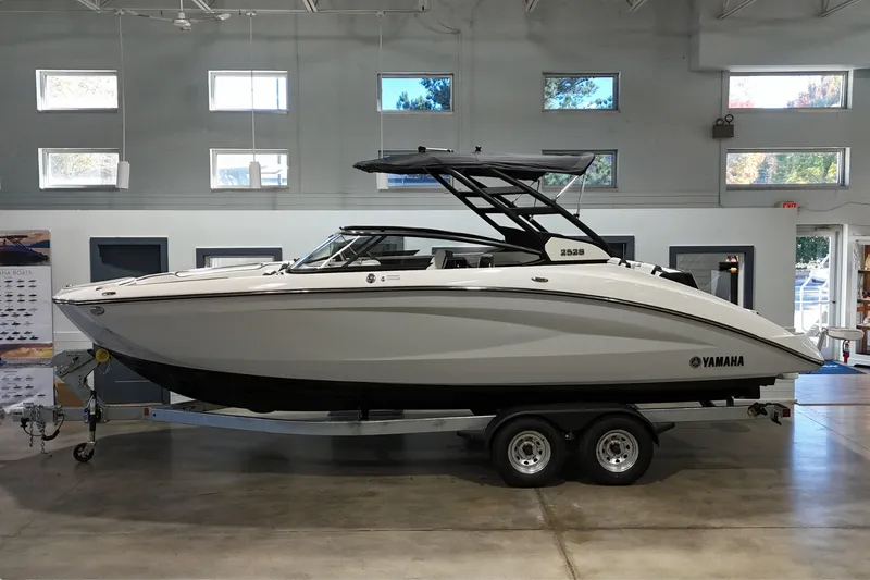 The Image of Yamaha 252S 2026 - 0