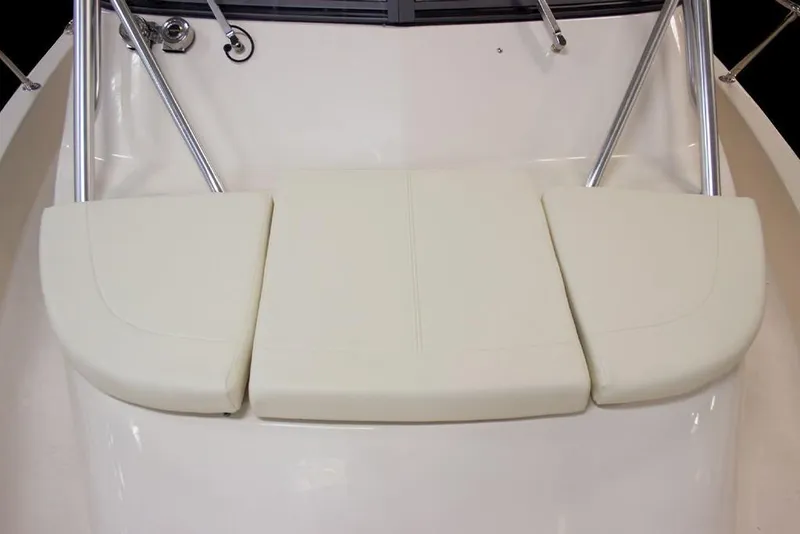 Slide: The Image of Grady-White Gulfstream 232 2023 - 10