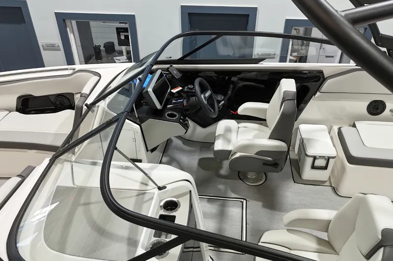 Slide: The Image of Yamaha AR250 2026 - 18