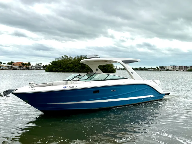 Slide: The Image of Sea Ray SLX 310 OB 2021 - 13