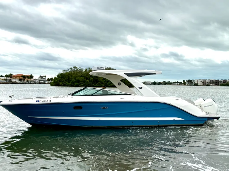 Slide: The Image of Sea Ray SLX 310 OB 2021 - 15