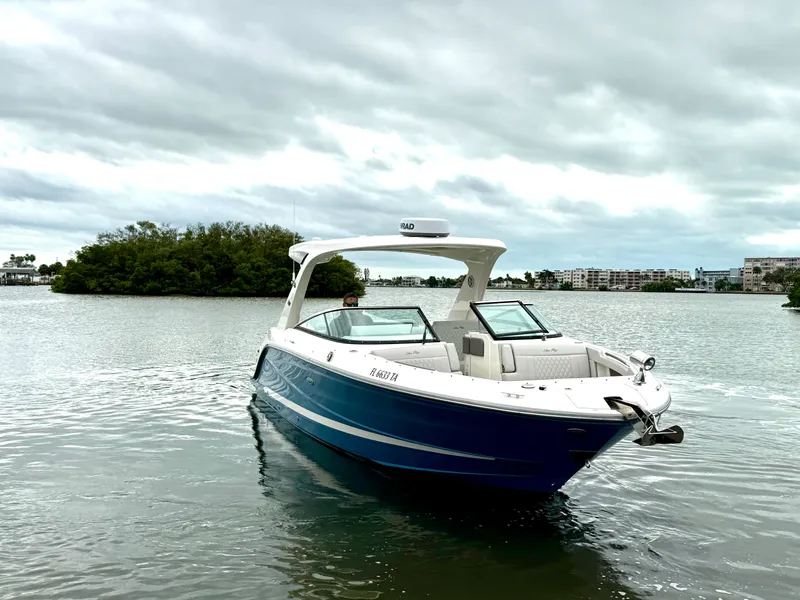 Slide: The Image of Sea Ray SLX 310 OB 2021 - 19