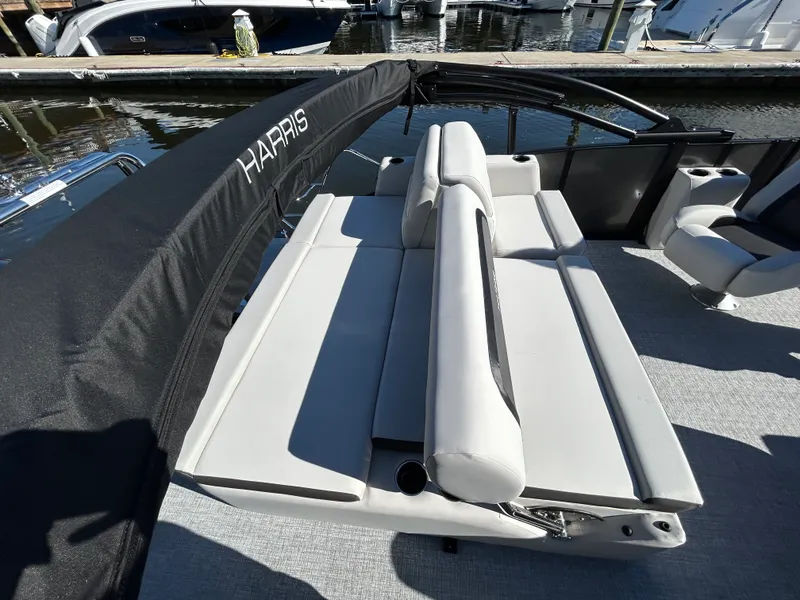 Slide: The Image of Harris Cruiser 250 2026 - 12