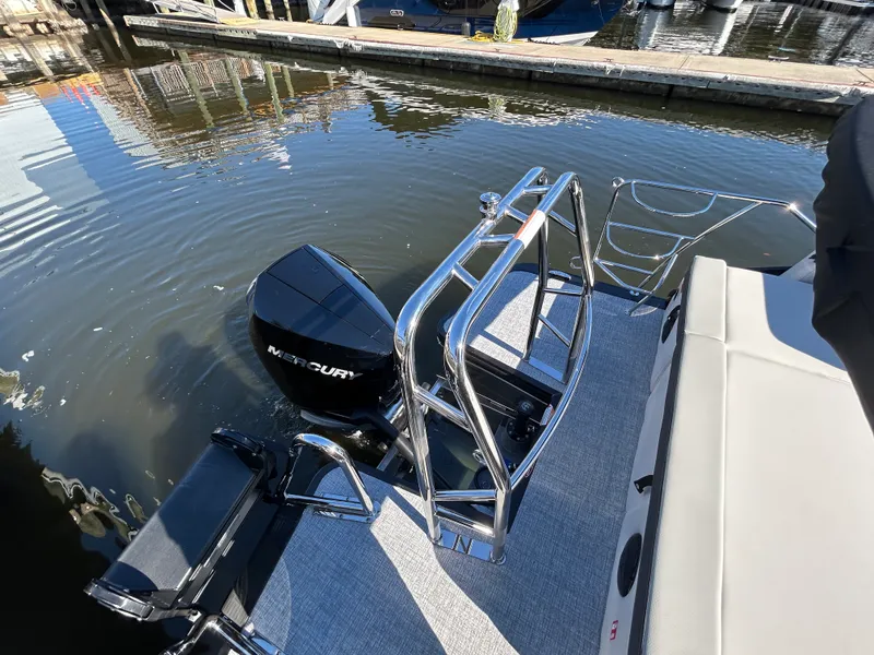 Slide: The Image of Harris Cruiser 250 2026 - 9