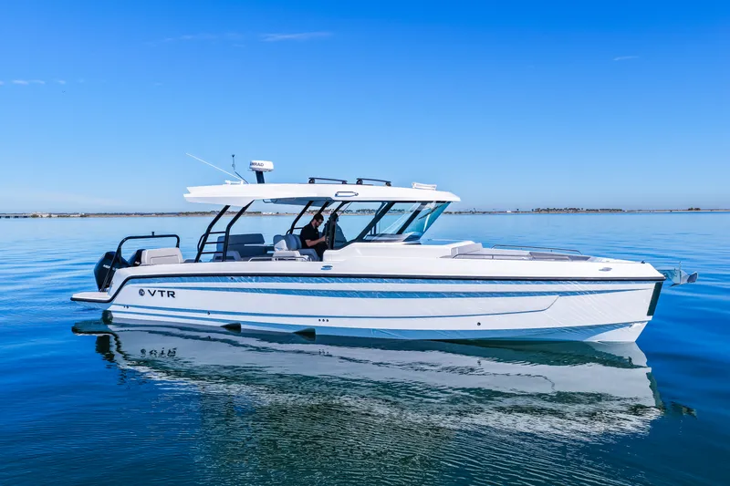 Slide: The Image of Cruisers 38 VTR 2026 - 2