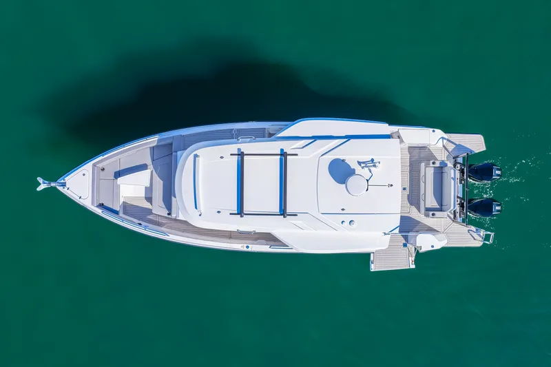 Slide: The Image of Cruisers 38 VTR 2026 - 28