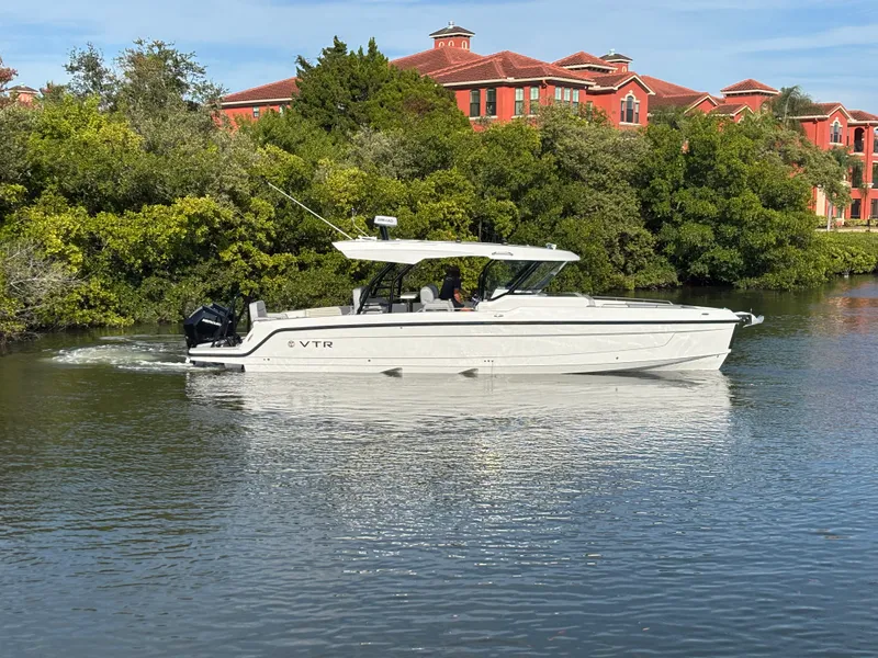 The Image of Cruisers Yachts 38 VTR 2026 - 0