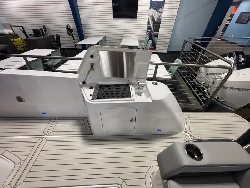 Slide: The Image of Cruisers Yachts 38 VTR 2026 - 15