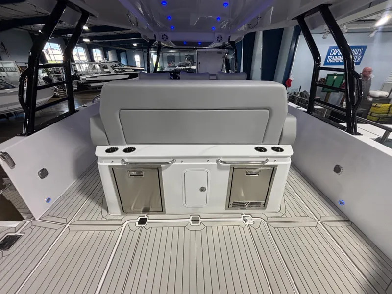 Slide: The Image of Cruisers Yachts 38 VTR 2026 - 16