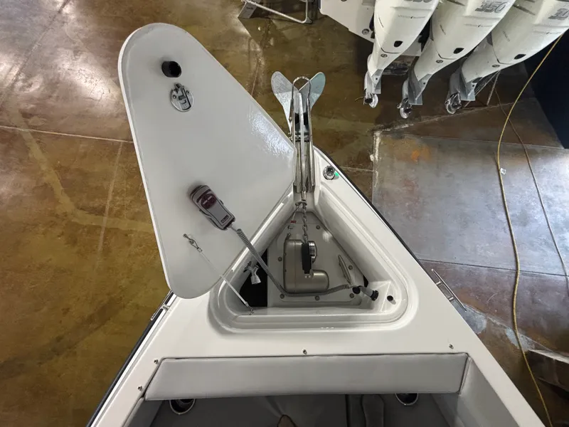 Slide: The Image of Cruisers Yachts 38 VTR 2026 - 25