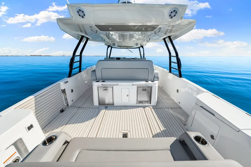 Slide: The Image of Cruisers Yachts 38 VTR 2026 - 48