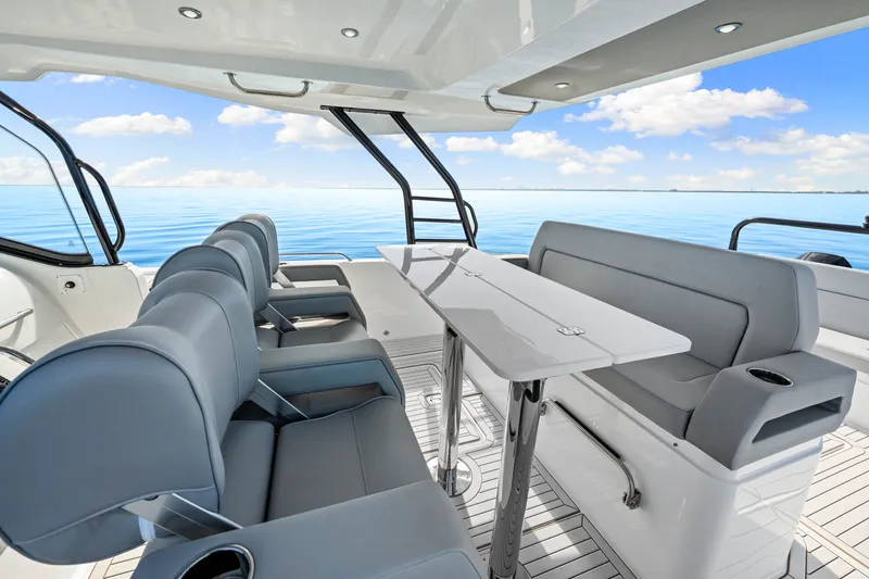 Slide: The Image of Cruisers Yachts 38 VTR 2026 - 58