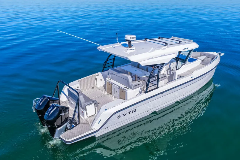 Slide: The Image of Cruisers Yachts 38 VTR 2026 - 7