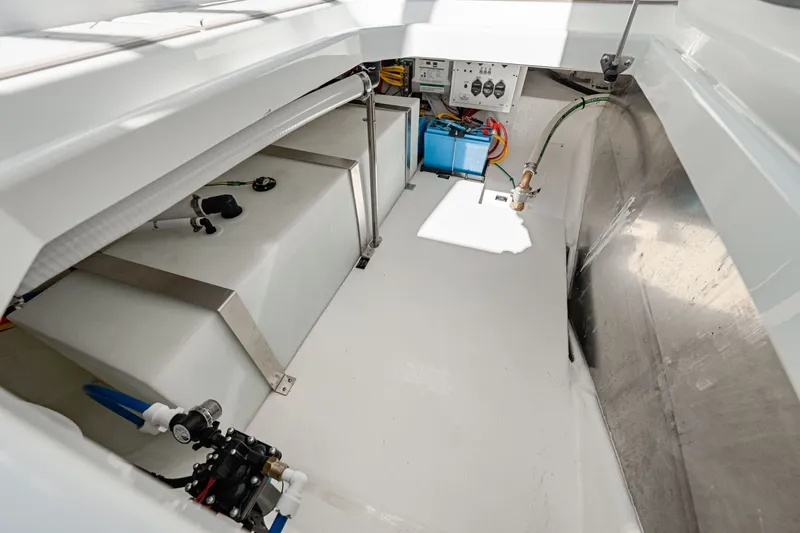 Slide: The Image of Cruisers Yachts 38 VTR 2026 - 70