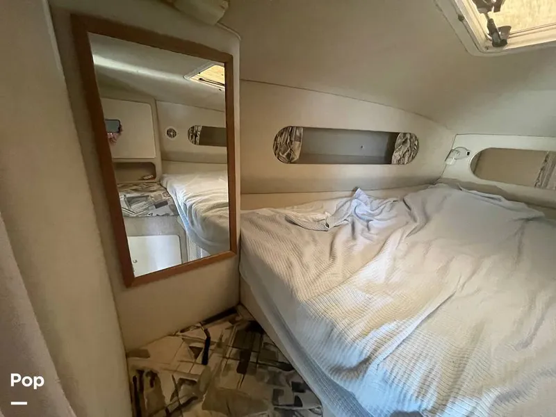 Slide: The Image of V Berth - 13390096