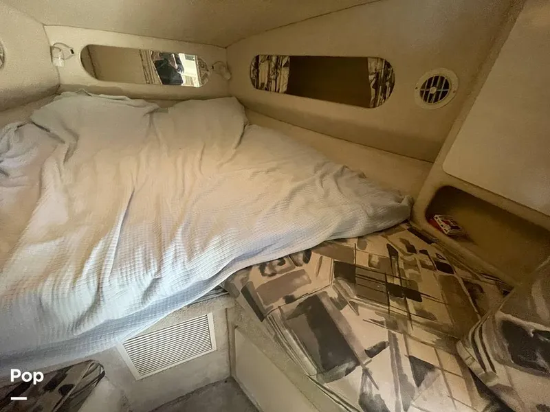 Slide: The Image of V Berth - 13390100