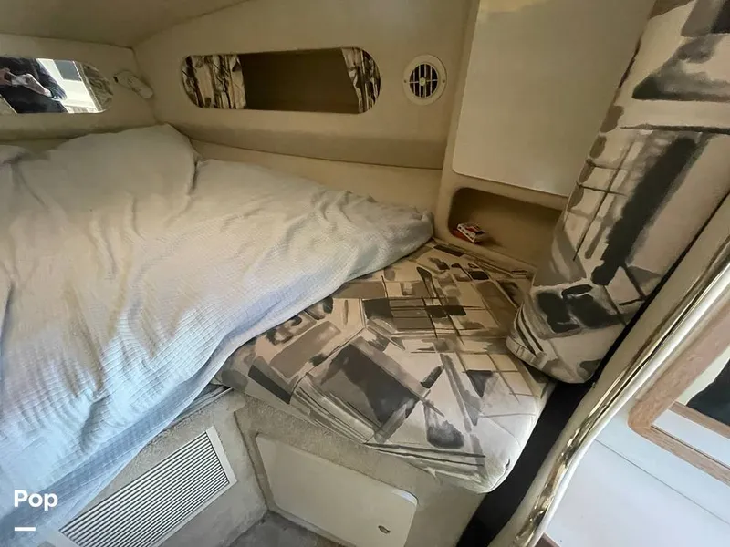 Slide: The Image of V Berth - 13390101