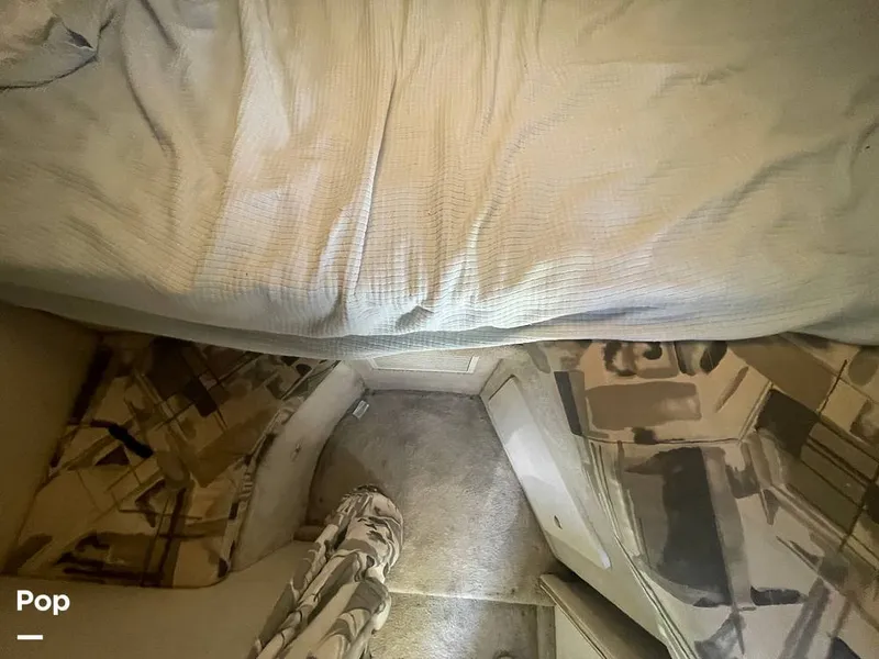 Slide: The Image of V Berth - 13390104