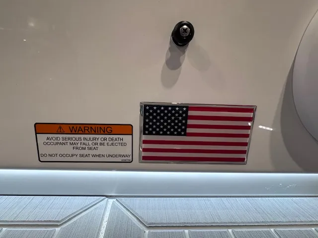 Slide: The Image of Cruisers 34 GLS Outboard 2026 - 10