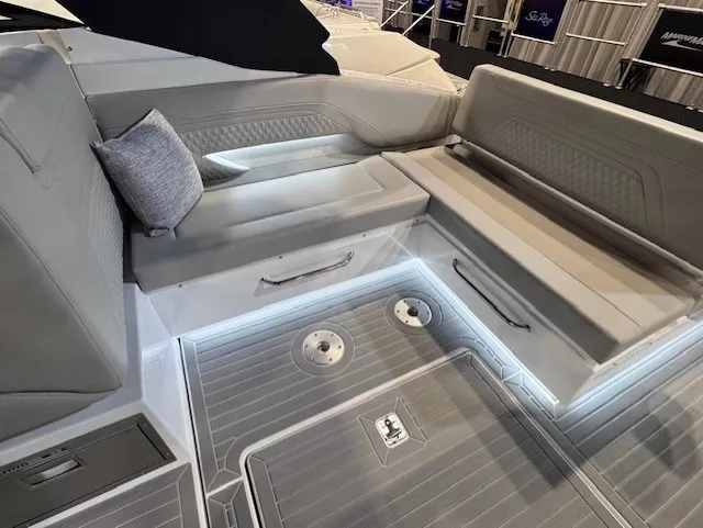 Slide: The Image of Cruisers 34 GLS Outboard 2026 - 14