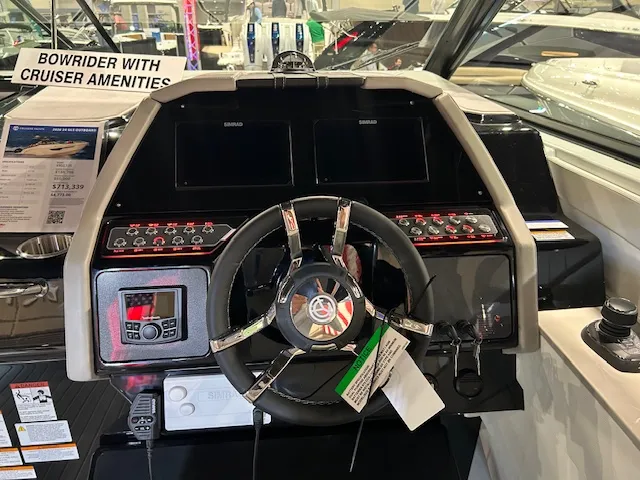 Slide: The Image of Cruisers 34 GLS Outboard 2026 - 23