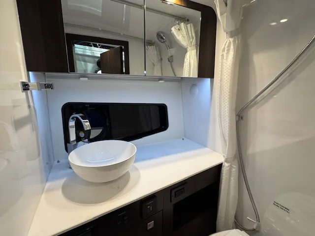 Slide: The Image of Cruisers 34 GLS Outboard 2026 - 37