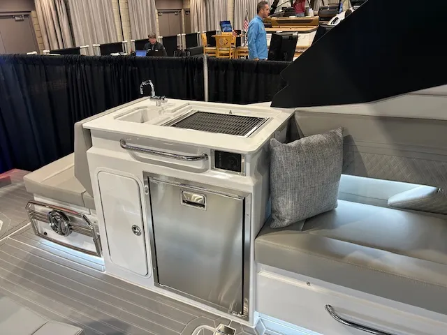Slide: The Image of Cruisers 34 GLS Outboard 2026 - 44