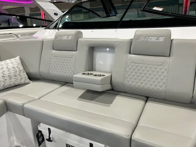 Slide: The Image of Cruisers 34 GLS Outboard 2026 - 61