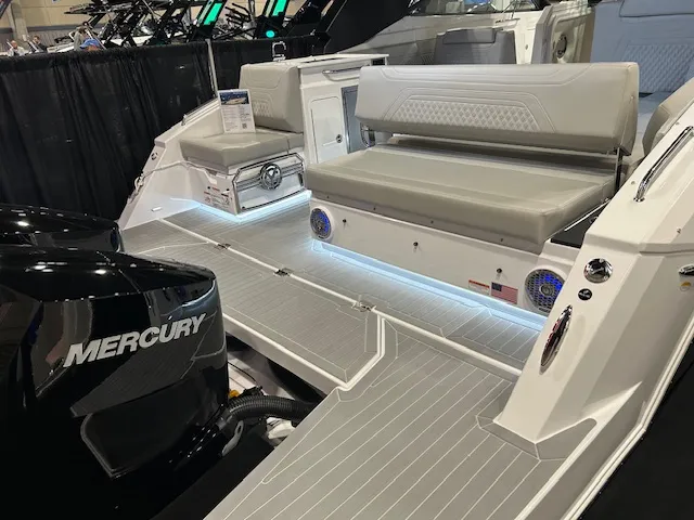 Slide: The Image of Cruisers 34 GLS Outboard 2026 - 7