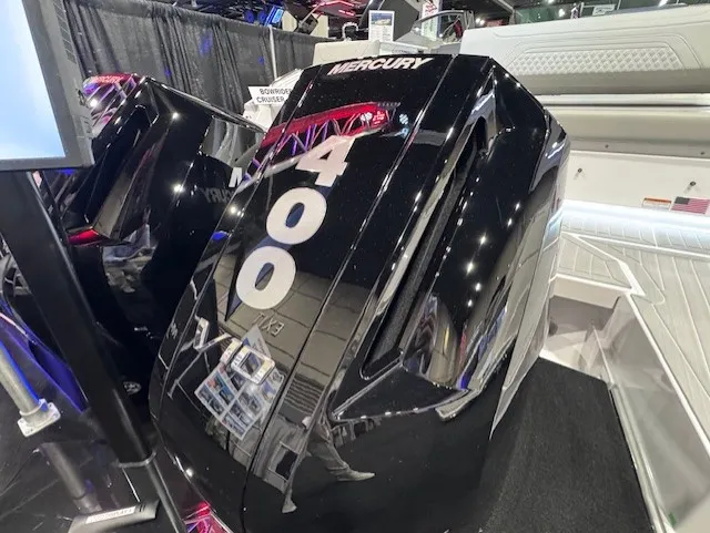 Slide: The Image of Cruisers 34 GLS Outboard 2026 - 40