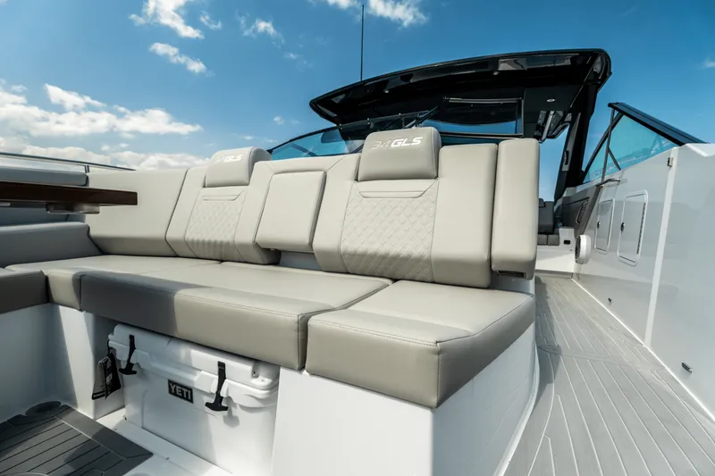 Slide: The Image of Cruisers Yachts 34 GLS Outboard 2026 - 106