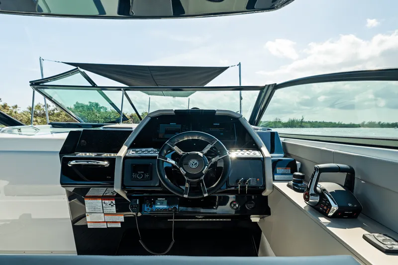 Slide: The Image of Cruisers Yachts 34 GLS Outboard 2026 - 115