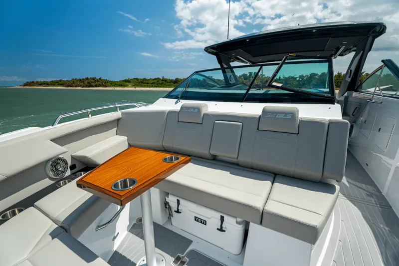 Slide: The Image of Cruisers Yachts 34 GLS Outboard 2026 - 147