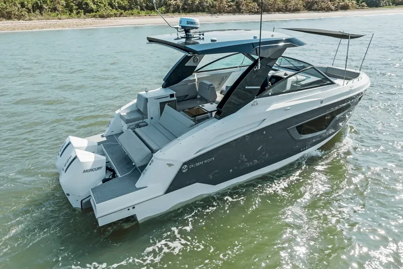 Slide: The Image of Cruisers Yachts 34 GLS Outboard 2026 - 29